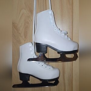 American Tricot Lined Figure Ice Skates 512 Little Girls Size 9 White